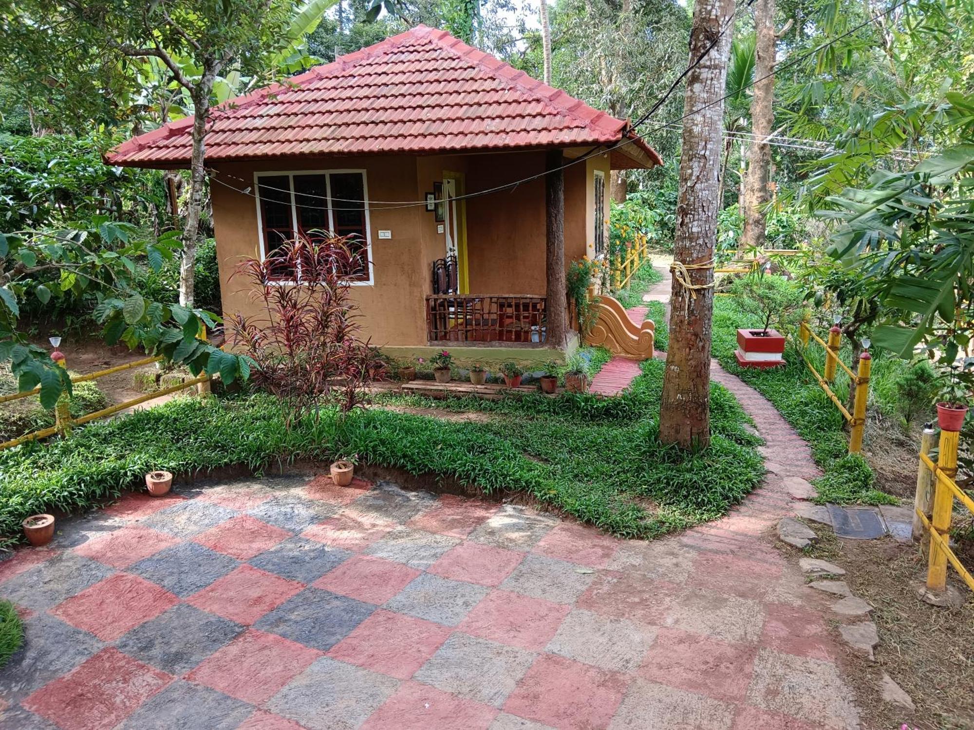 Kalidasa Tree House&Villa, Wayanad Chegat Bagian luar foto